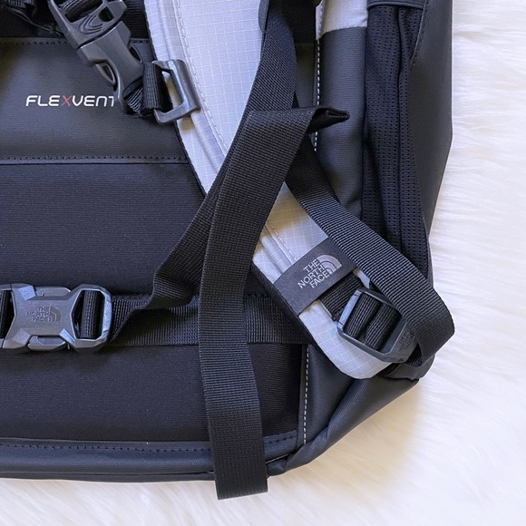 The North Face Men’s Surge 31 Liter Backpack - Picture 5 of 11